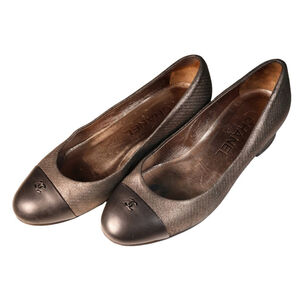 CHANEL 35 (US 5) Vintage CC Cap Toe Leather Pumps Metallic Brown